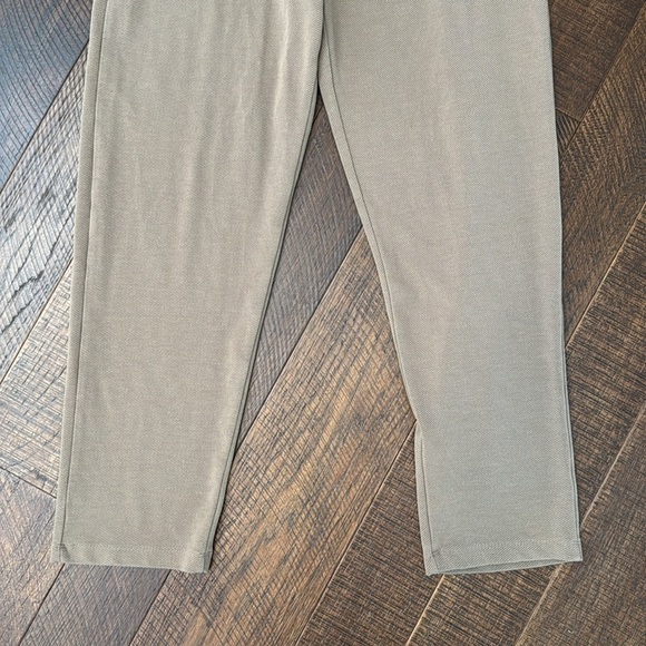 Lune Active Essential Pants in Tan - Picture 2 of 10